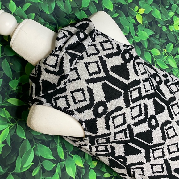 GEO PRINT RUFFLED COLLAR OPEN FRONT VEST · SIZE S, FITS S/M · NWOT - Picture 4 of 5